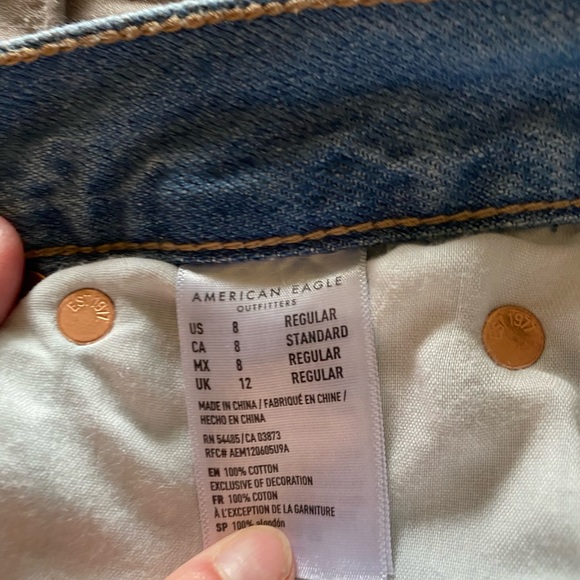 American Eagle Girlfriend Jeans - Size 8 - Picture 6 of 7